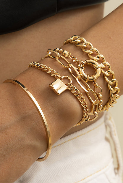 SET OF GOLDEN LAYERED BRACELETS